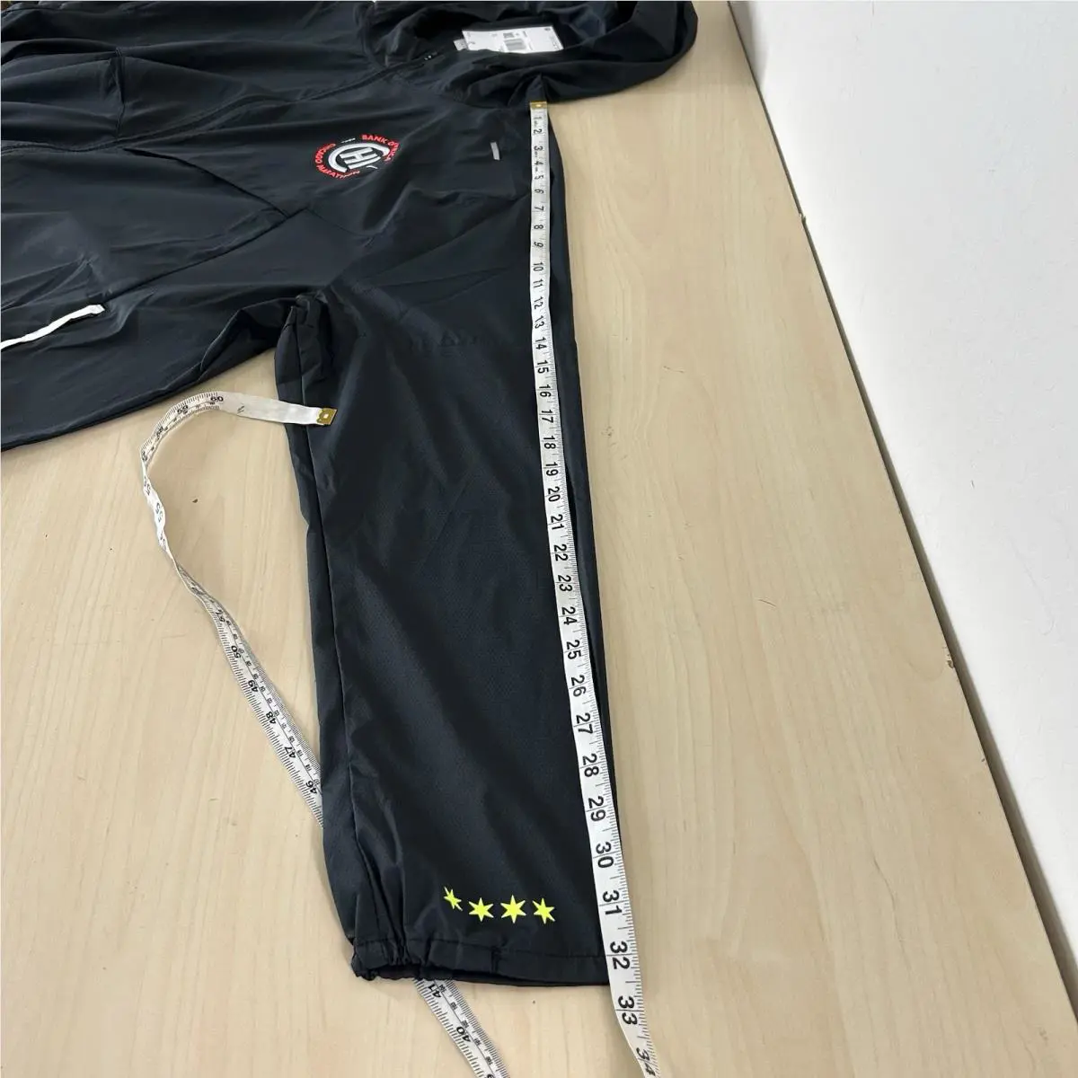 Nike clothing - Nike Repellant UV Windrunner - Repellant Windrunner - dn6433 010 - Black (UPC: 195244297689) 8
