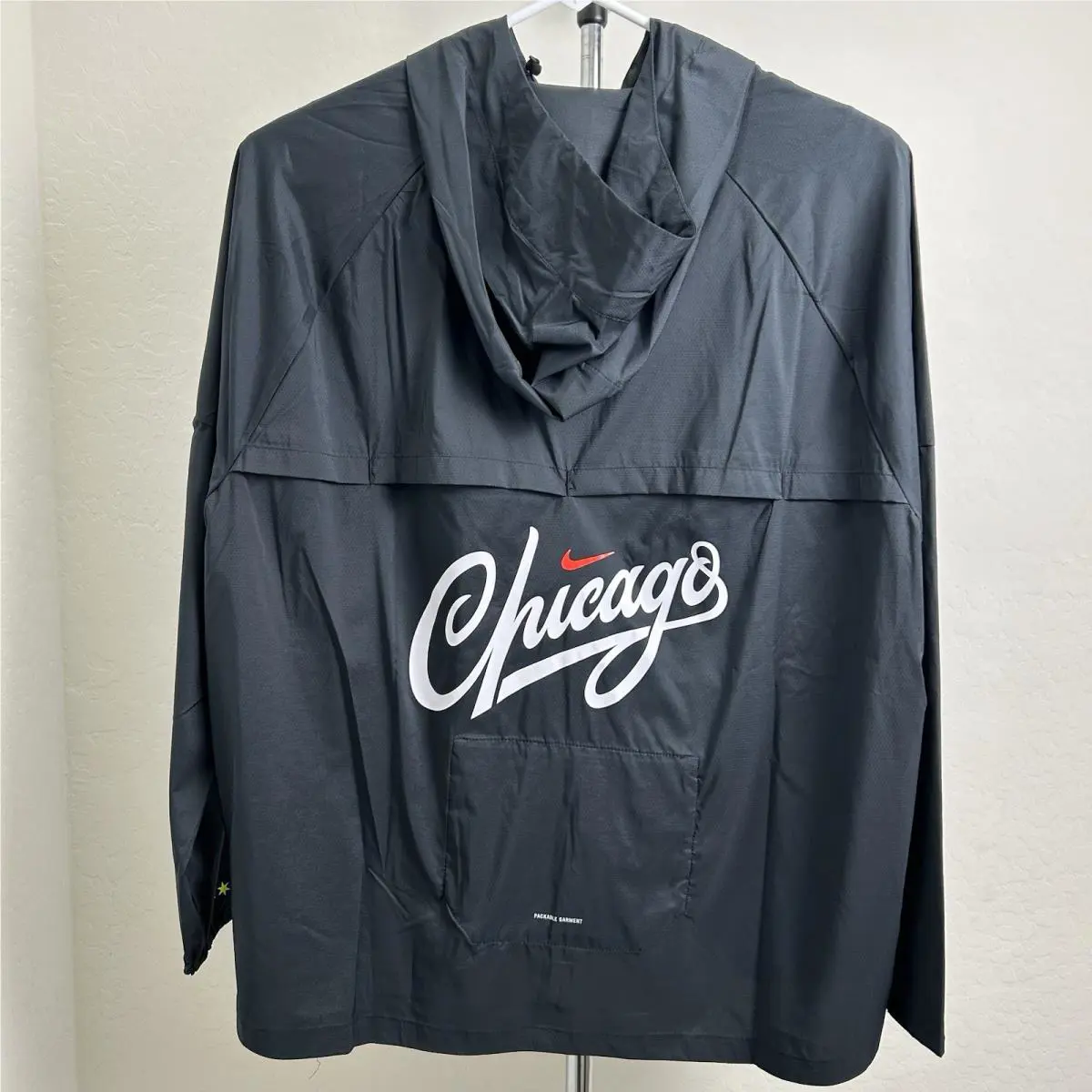 Nike clothing - Nike Repellant UV Windrunner - Repellant Windrunner - dn6433 010 - Black (UPC: 195244297689) 1