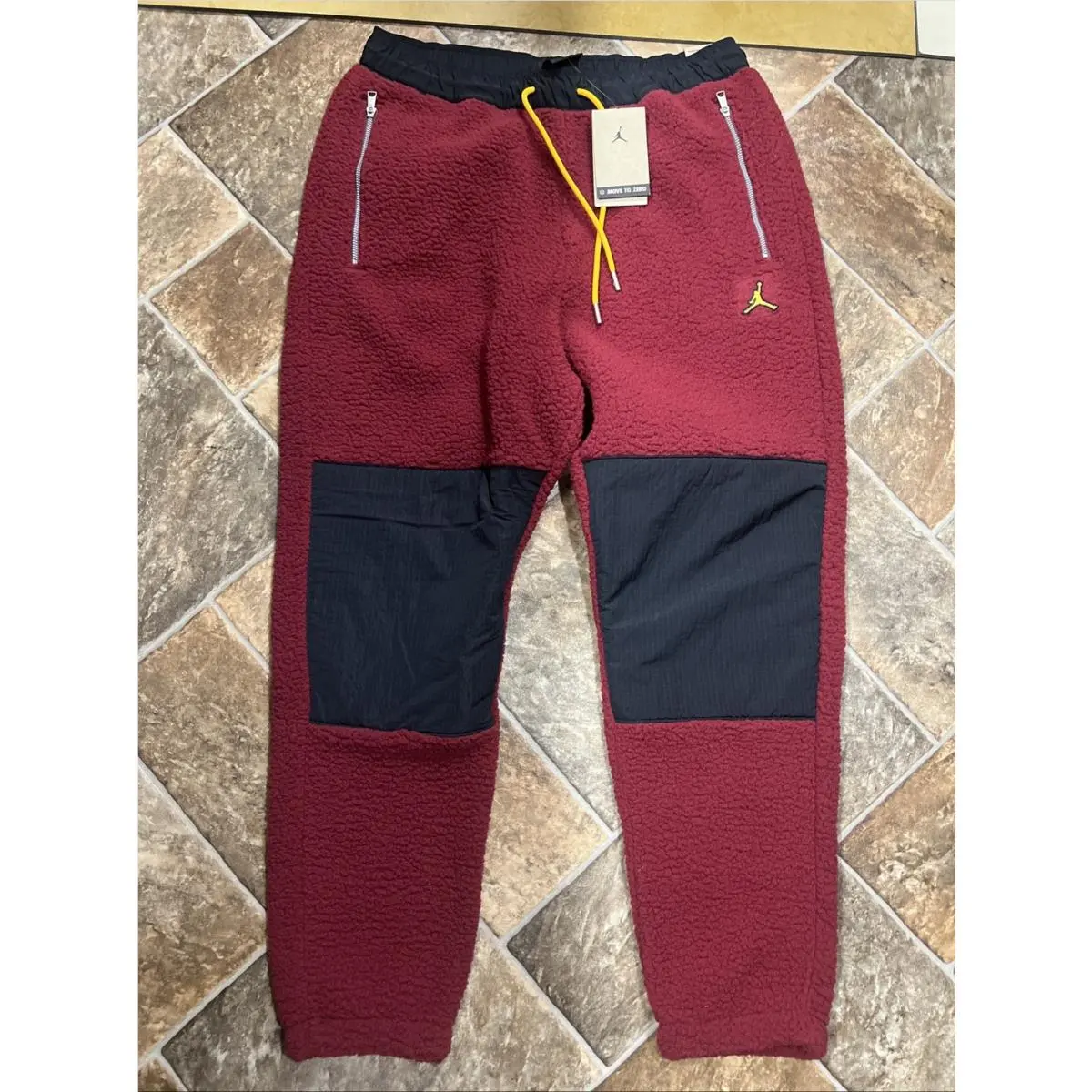 Nike Air Jordan Joggers Men M Red Winter Sherpa Pants Taper Pockets DV1569-680