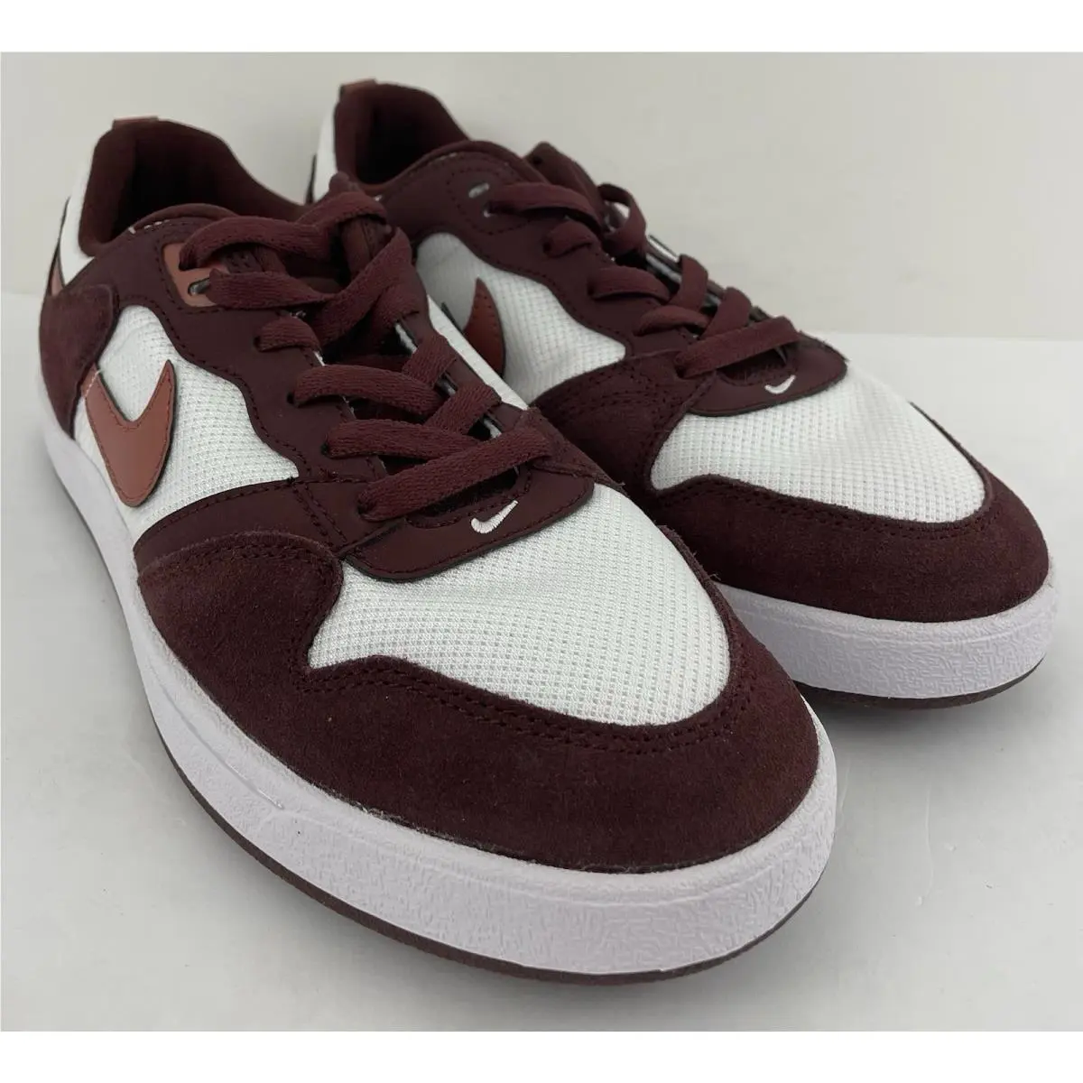 Nike SB Alleyoop Claystone Red / White Women’s Size 10.5