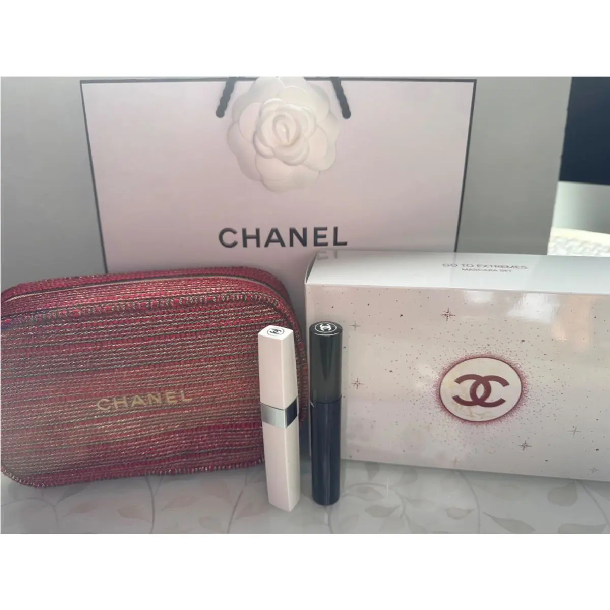 Chanel 3 Pc Holiday Set Mascara Make up O Case Red Gold Tweed Bag Christmas