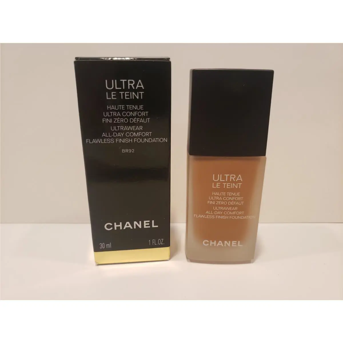 Chanel Ultra Le Teint Ultrawear All Day Comfort Liquid Foundation BR92
