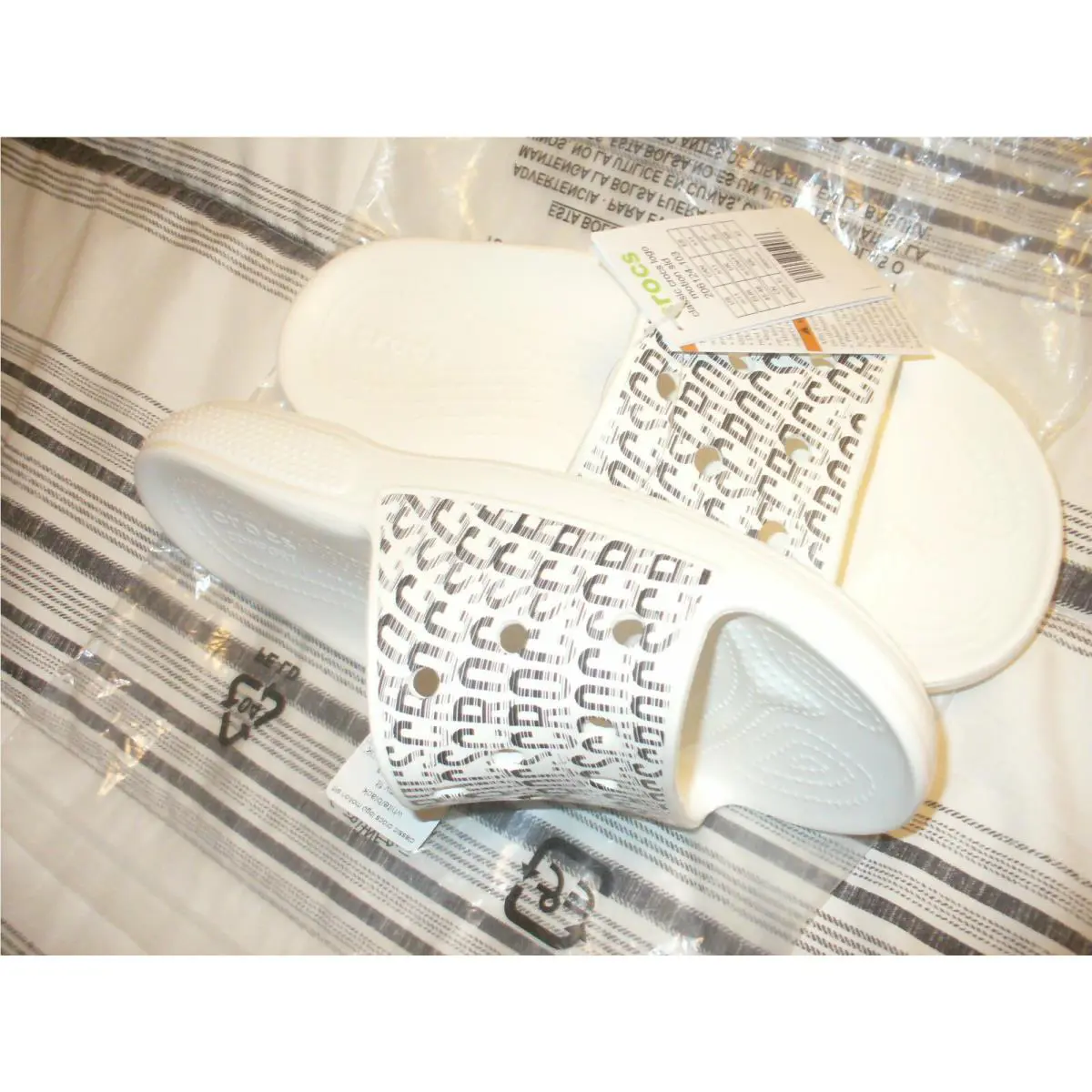 Crocs shoes - Motion - Motion - White-Black Logo 1