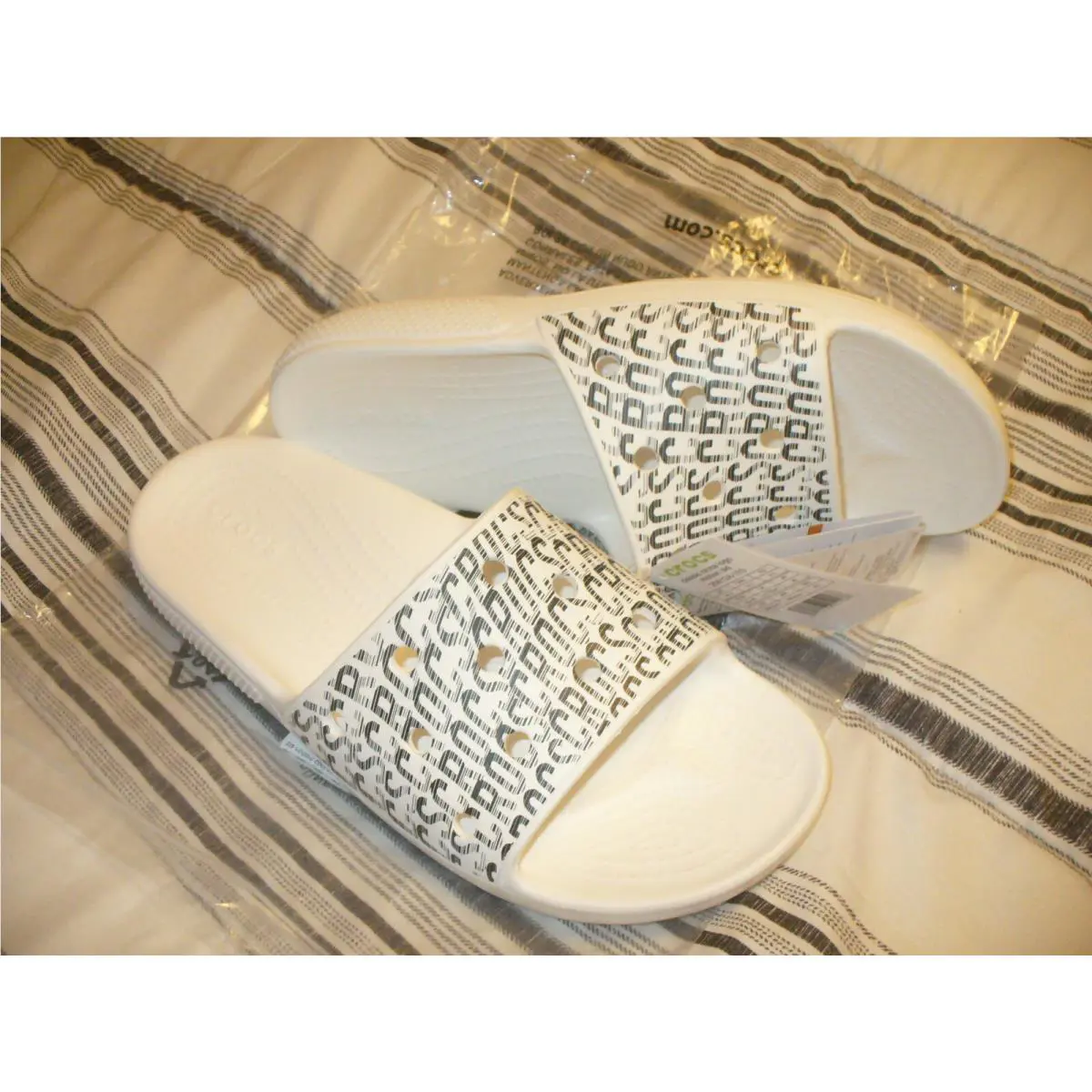 Crocs shoes - Motion - Motion - White-Black Logo 2