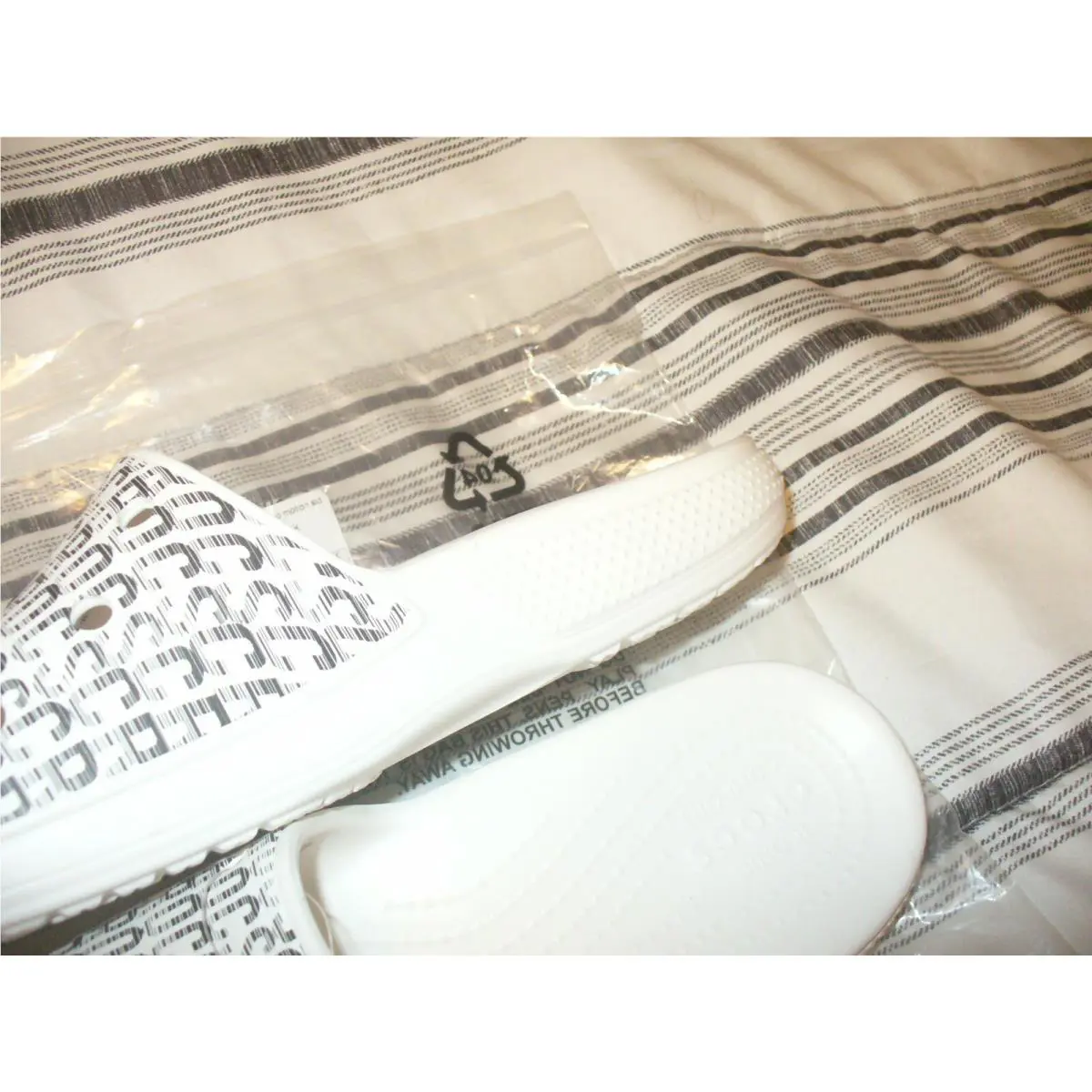 Crocs shoes - Motion - Motion - White-Black Logo 4