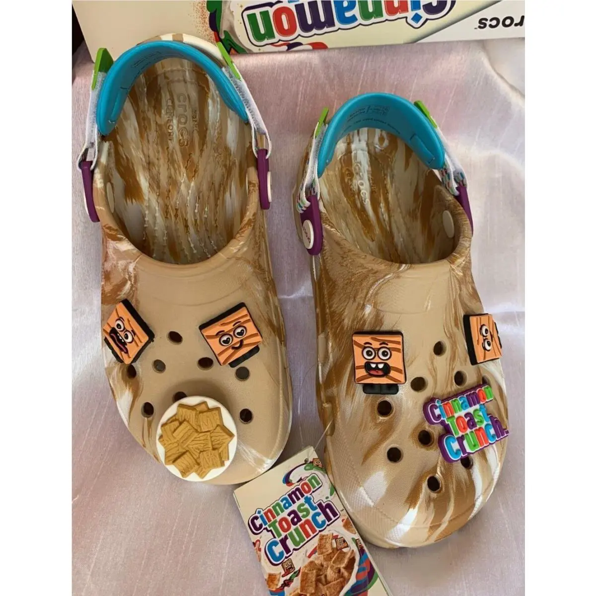 Crocs shoes - Classic Toast Crunch Clog - Classic Toast Crunch Clog - CHAI/WHITE CINNAMON 2