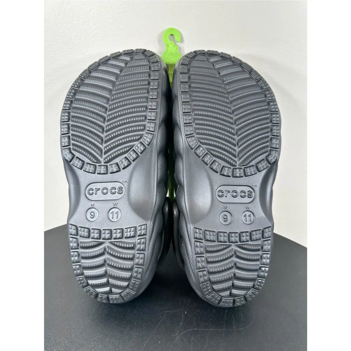 Crocs shoes - Crocs Classic Lined Overpuff - Classic Lined Overpuff - 210059-001 - Black 4