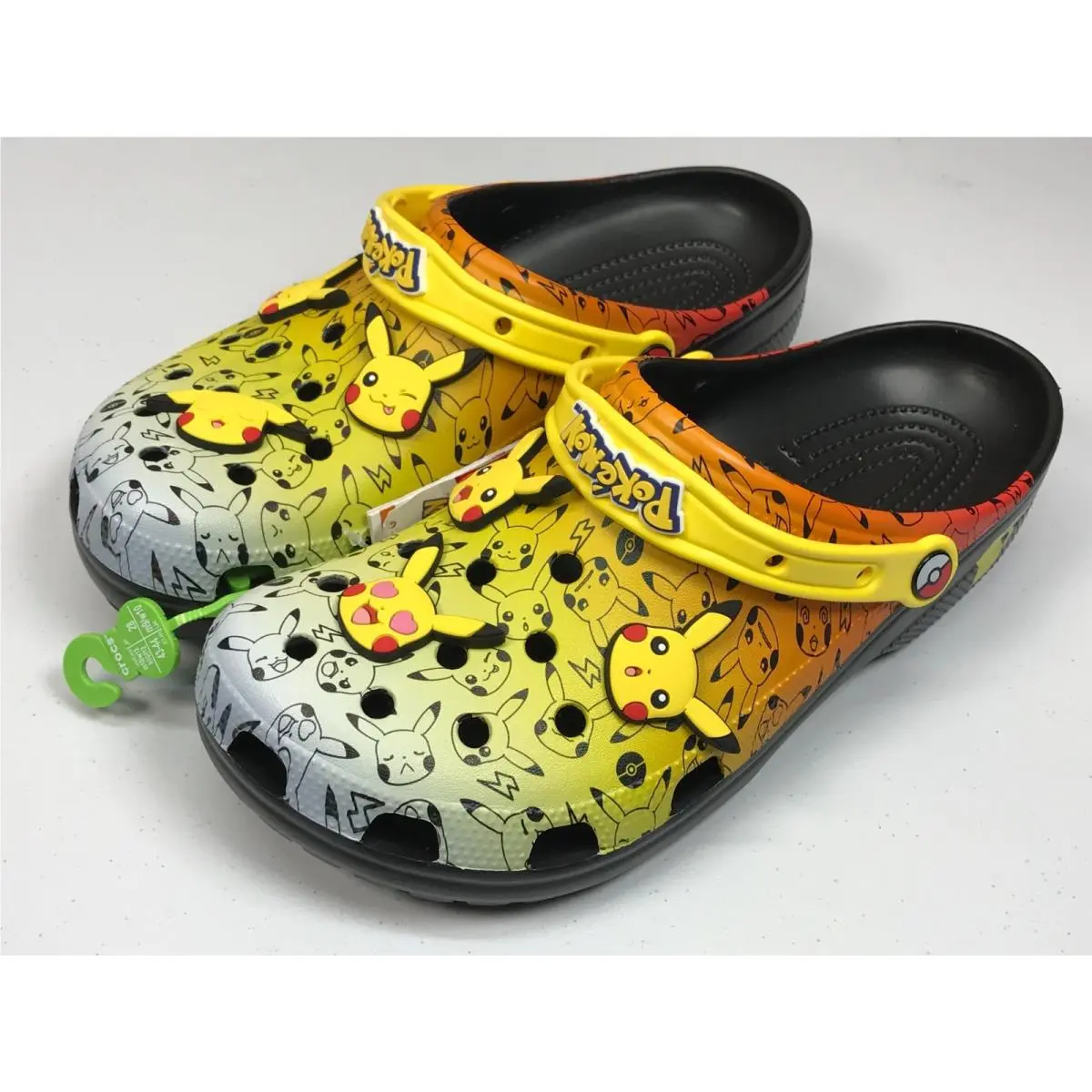 Crocs x Pokemon Pikachu Clog W/jibbitz Mens Size 11. 207761-0C4