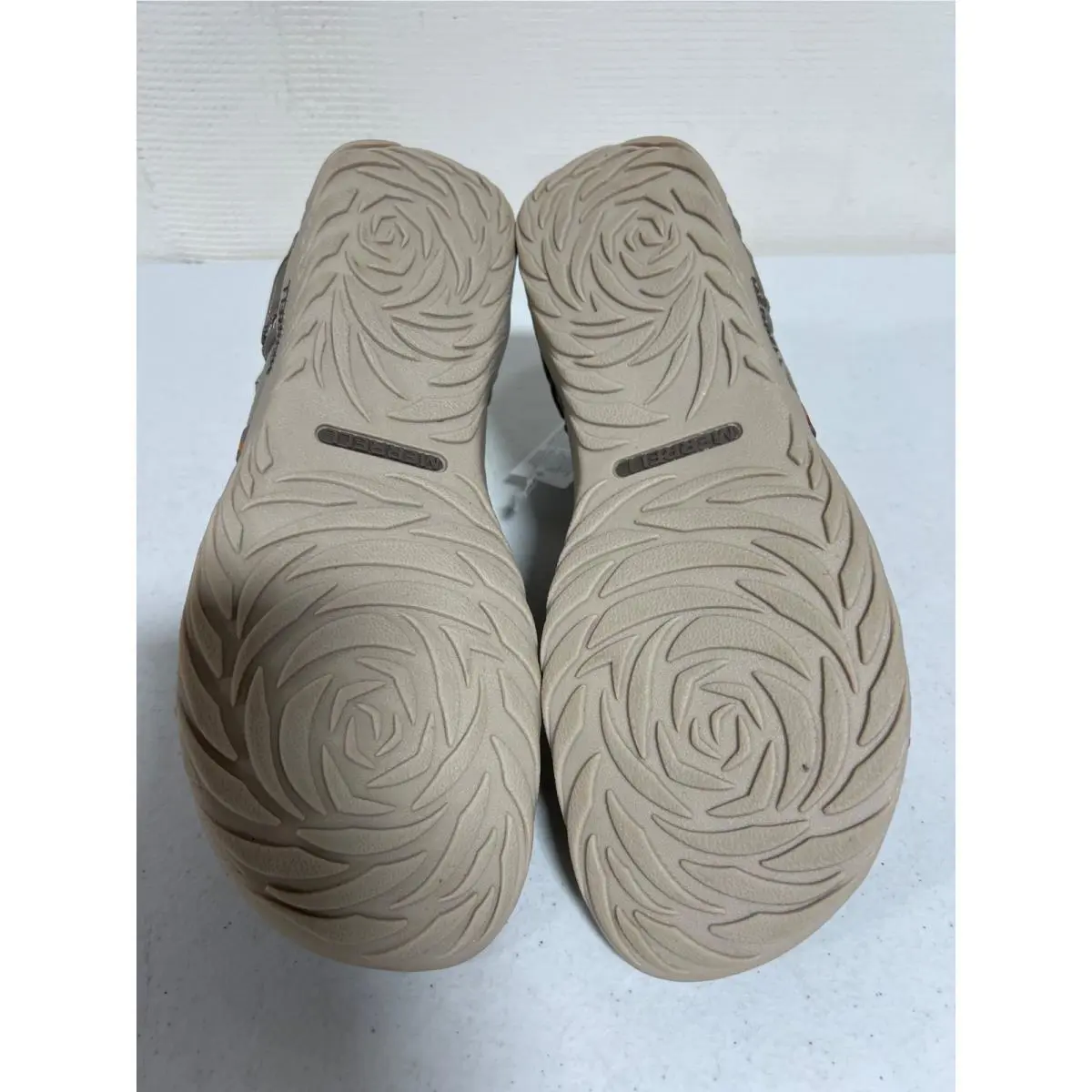 Merrell shoes - Multicolor (UPC: 0195018866486) 8