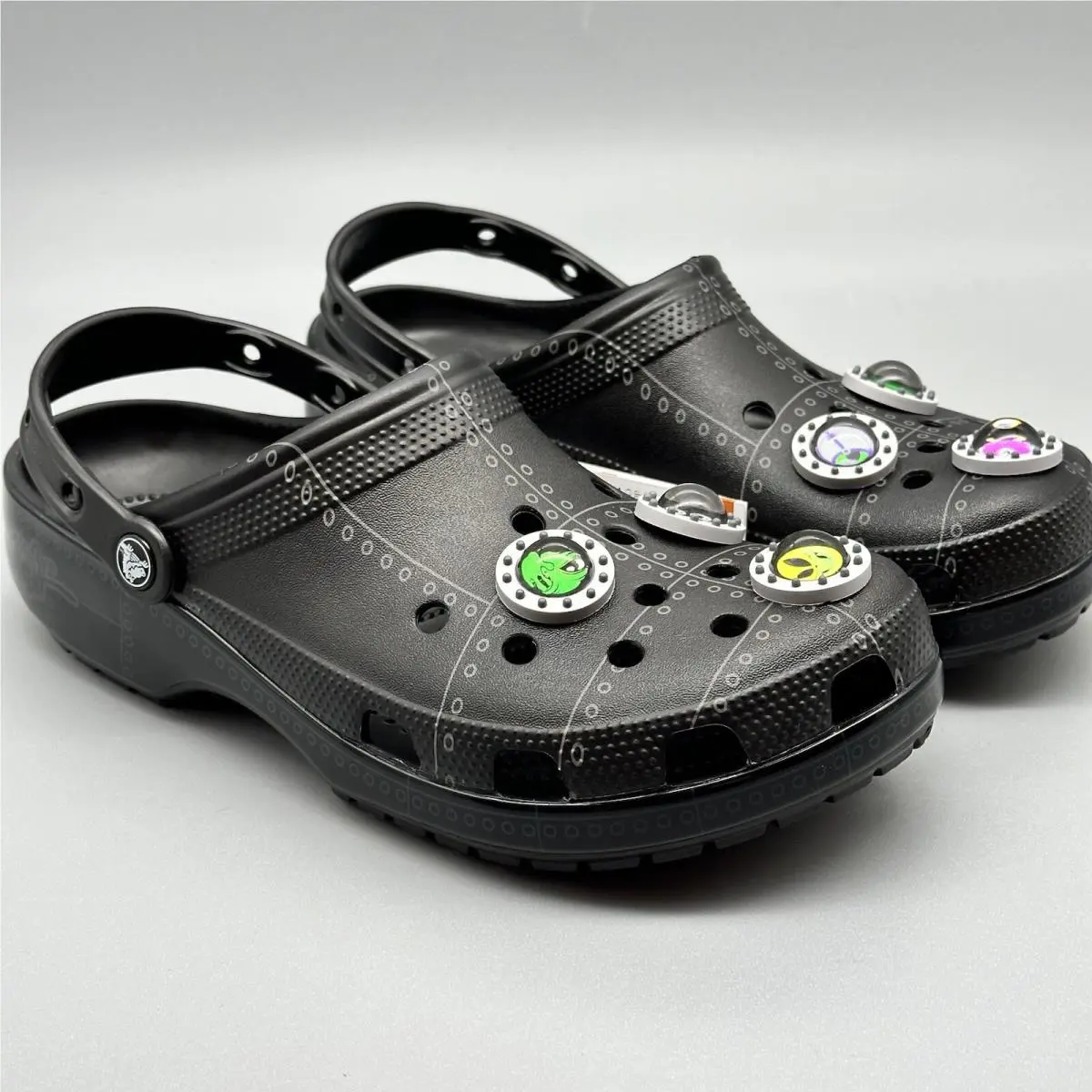 Crocs shoes - Area 51 Space Alien 54 - 208134 001 - Black (UPC: 196265196081) 3