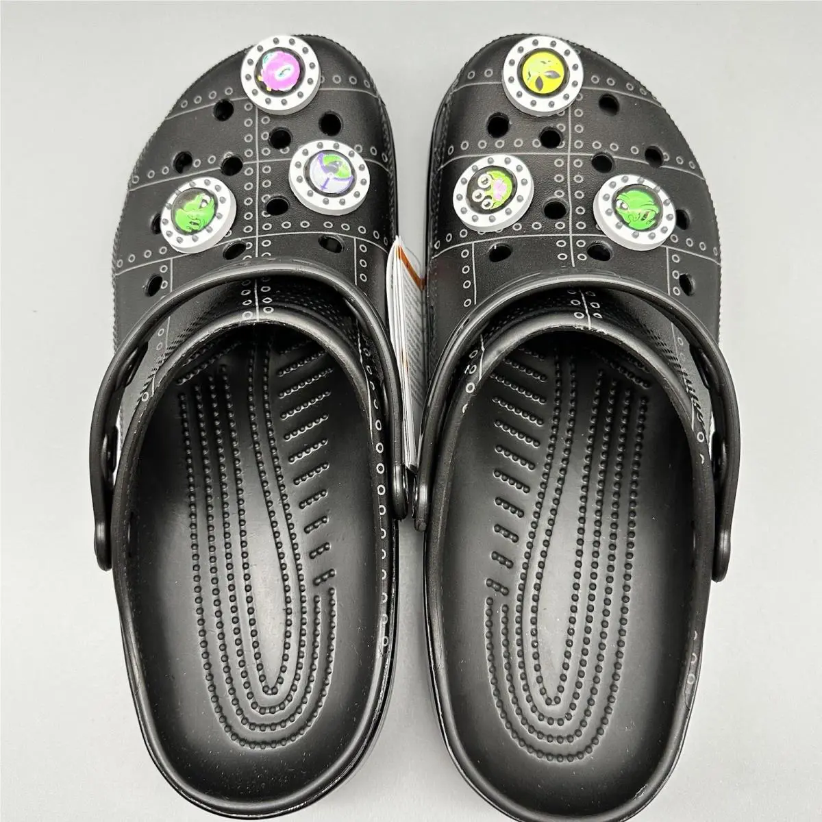 Crocs shoes - Area 51 Space Alien 54 - 208134 001 - Black (UPC: 196265196081) 4