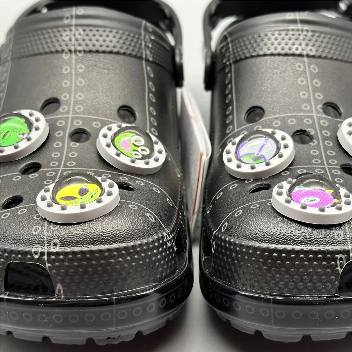 Crocs shoes - Area 51 Space Alien 54 - 208134 001 - Black (UPC: 196265196081) 2