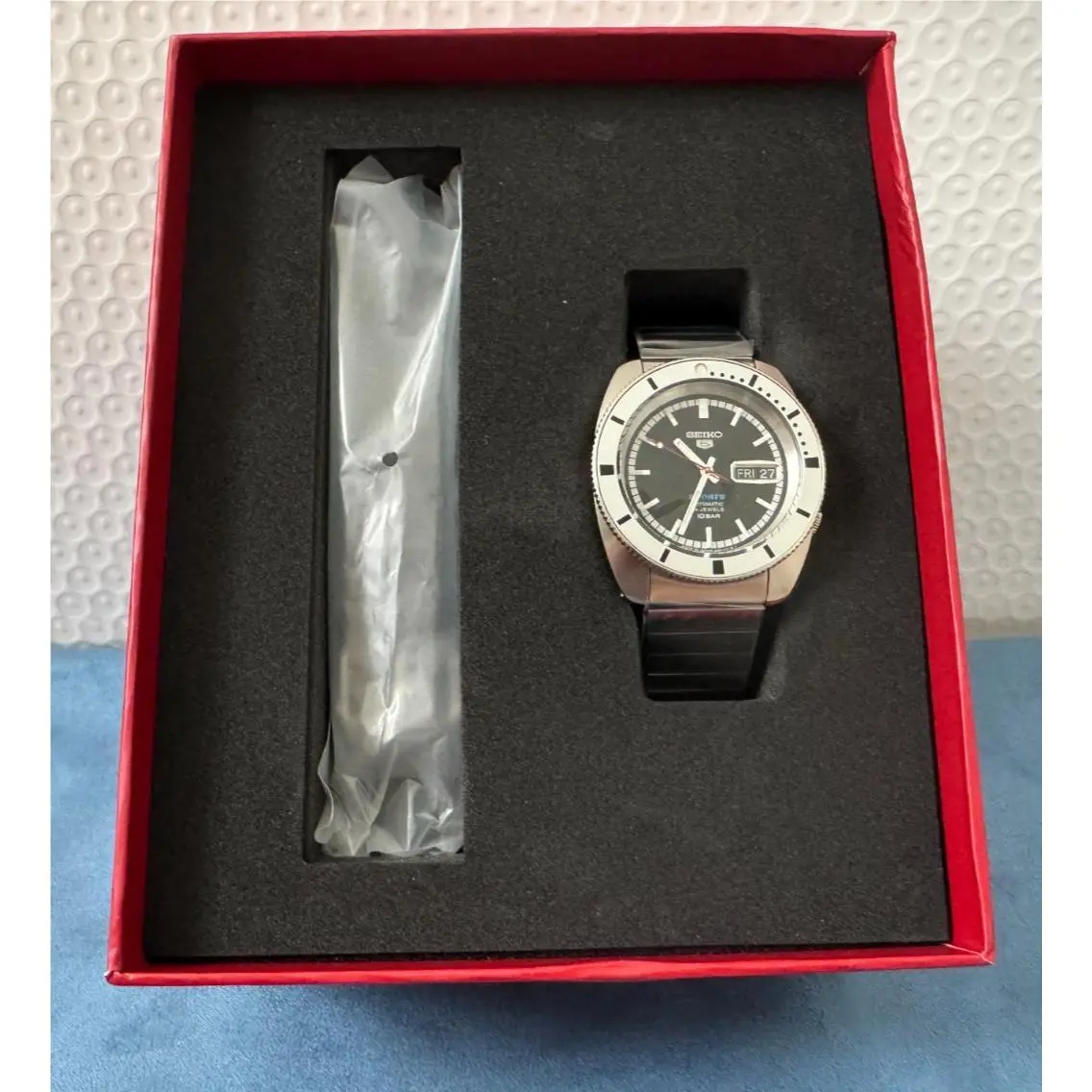 Seiko 5 Sports Limited Edition Heritage Re-creation Watch SRPL05 Damage Box