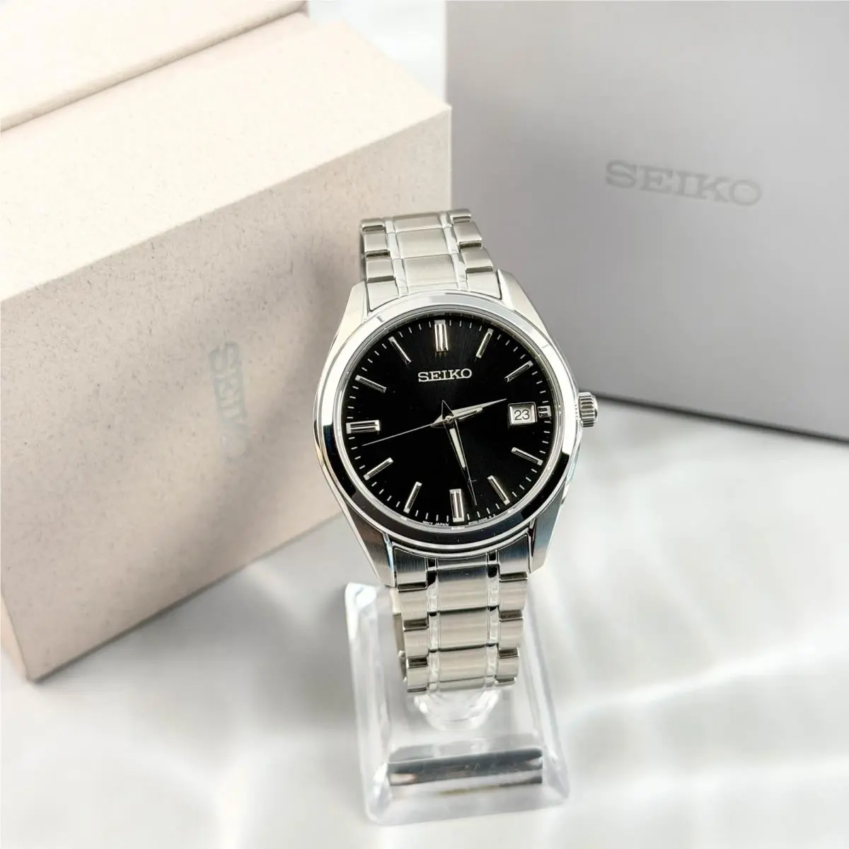 Essentials SUR311 Men`s Black Dial Stainless Steel Strap Quartz Watch 40mm by Seiko
