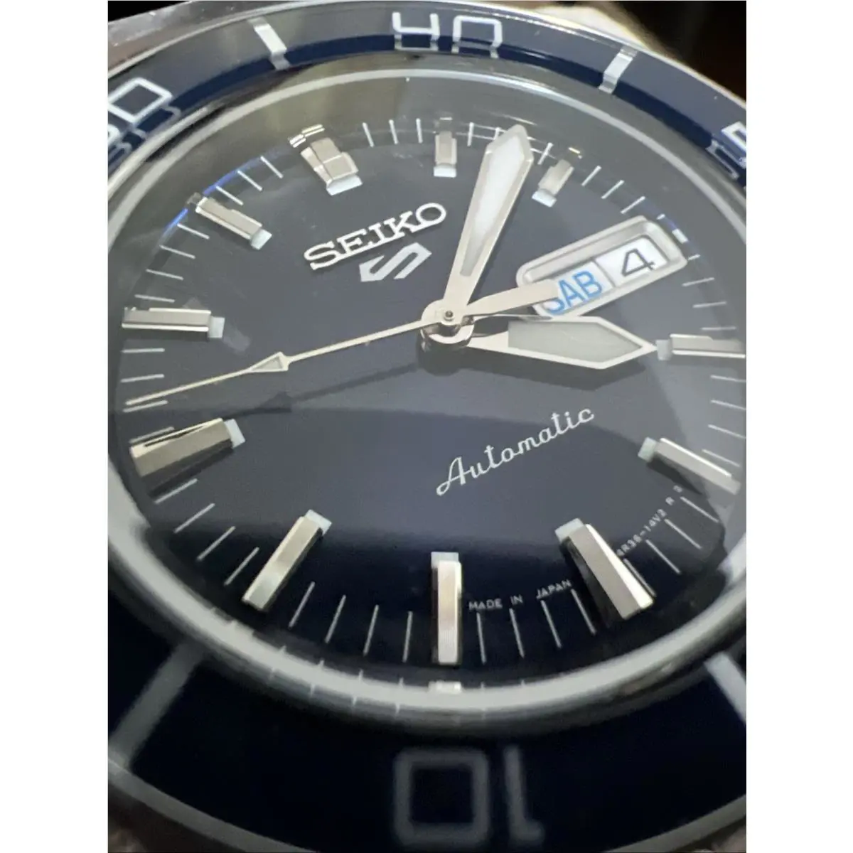 Seiko 5 Automatic Blue Dial Steel Bracelet Men`s Watch SRPK97 Made In Japan Nbs