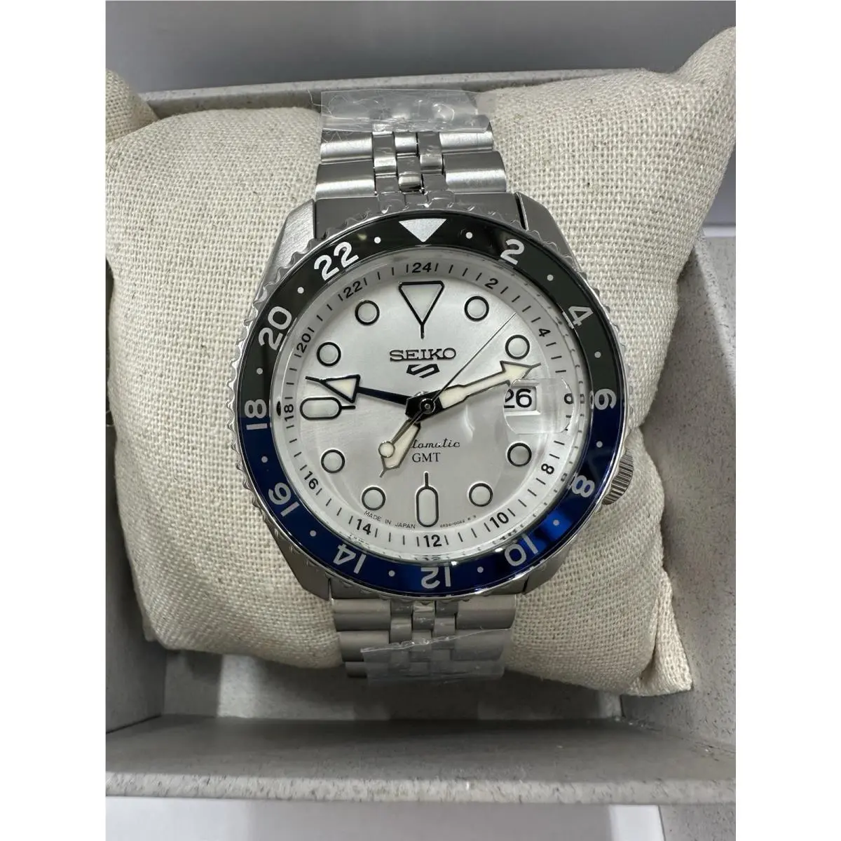 5 SSK033 Gmt Automatic Men’s White Dial Watch by Seiko
