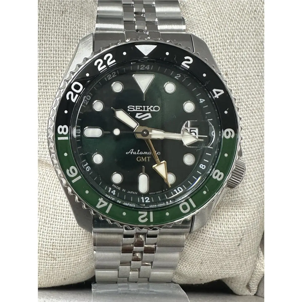Seiko SSK035 Gmt Series Green Dial Men`s Watch