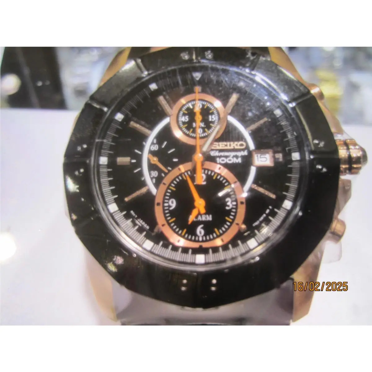 Seiko Men`s Watch Alarm Chrono S/s Black Lea Japan SNKL19
