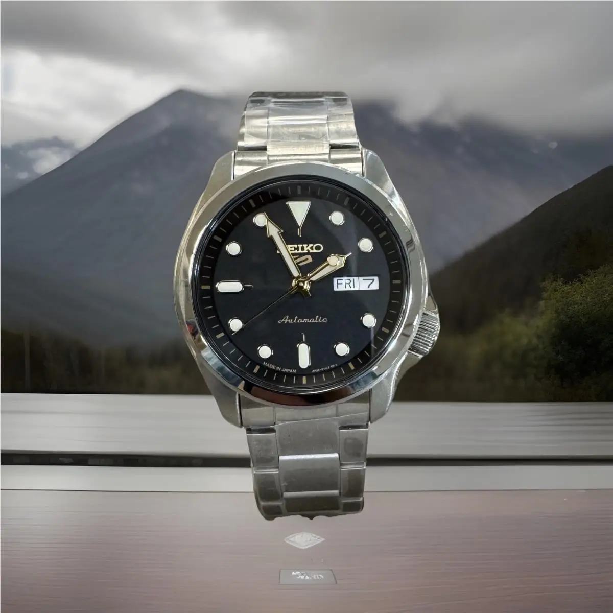 Seiko 5 Sports Men`s Automatic Steel Band Day-date Watch SRPE57 Made In Japan
