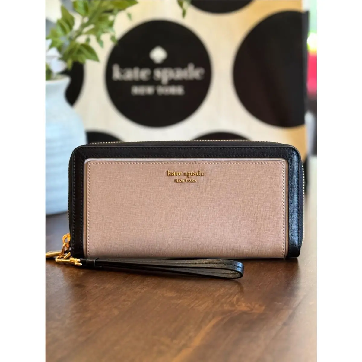 New Kate Spade Morgan Travel Continental Leather Wristlet - Cafe Mocha K8959