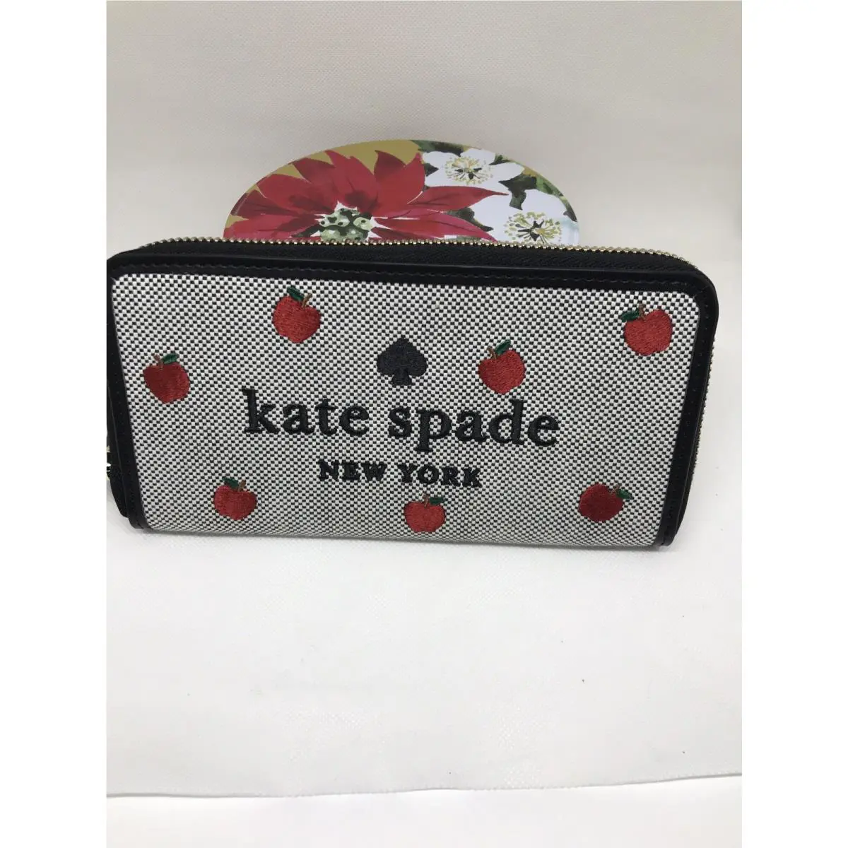 Kate Spade New York Large Continental Wallet Ella Apple Toss Embroidered Ca