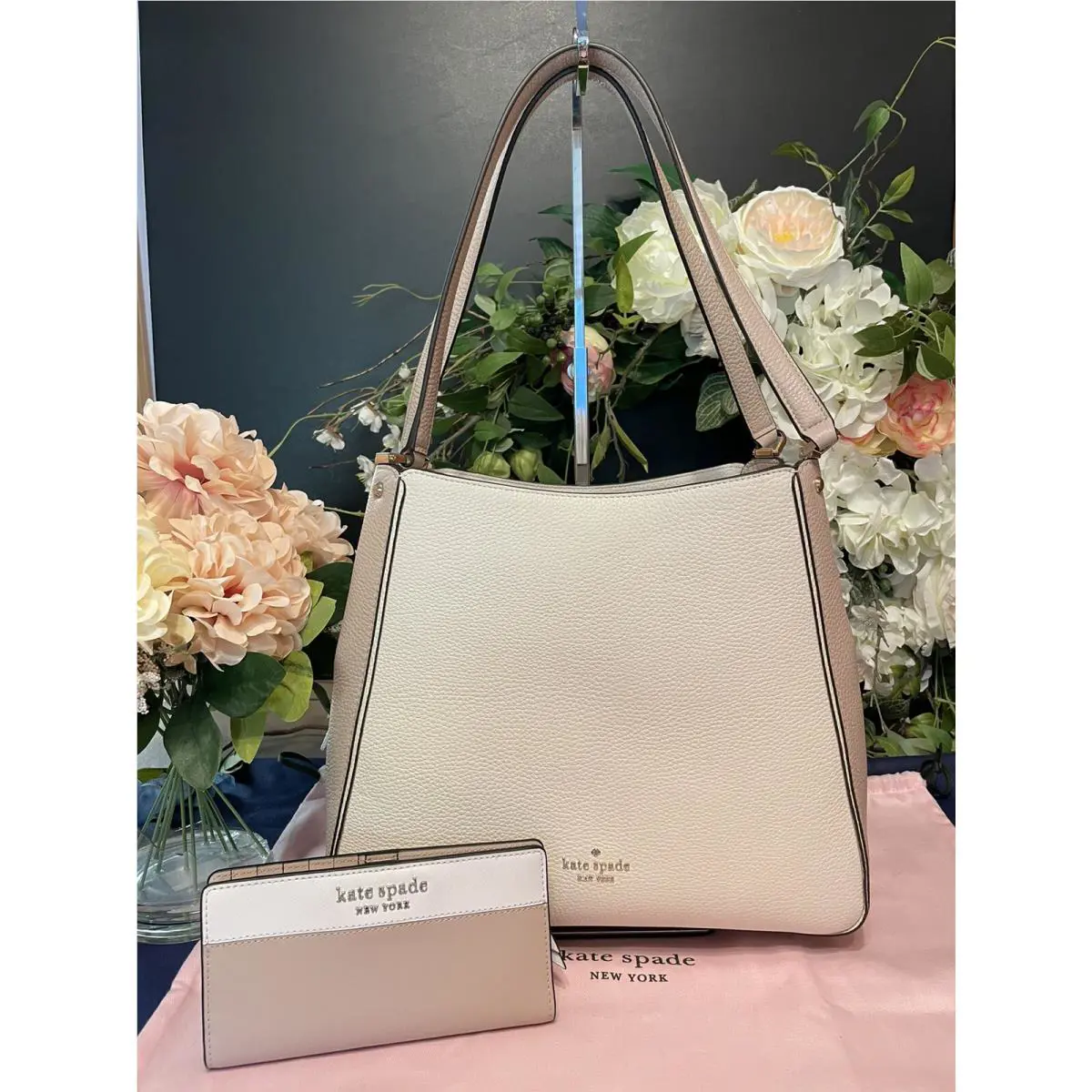 Kate Spade Leather Triple Compartment Leila Hobo/shoulder Bag Beige/bone