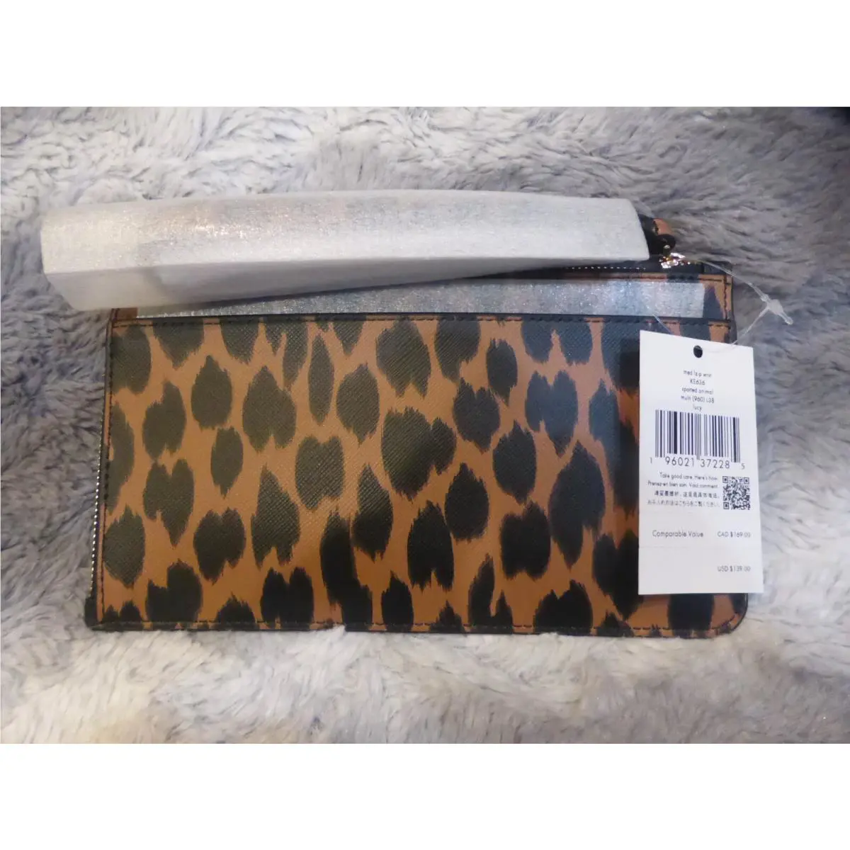 Kate Spade Lucy Leopard Print Medium Zip Wristlet