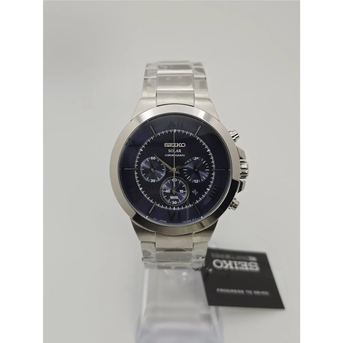 Seiko SSC281 Solar Chronograph Men`s Watch Blue Dial Steel Bracelet 44.5mm
