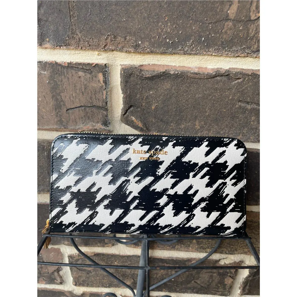 Kate Spade Morgan Painterly Houndstooth Zip Around Black Continental Wallet