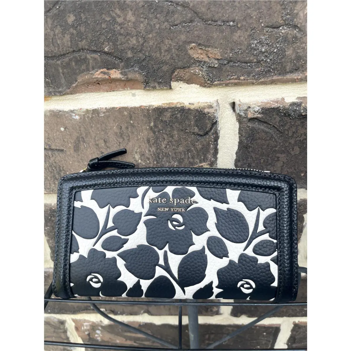 Kate Spade Knott Rosy Garden Embossed Zip Slim Wallet Black White