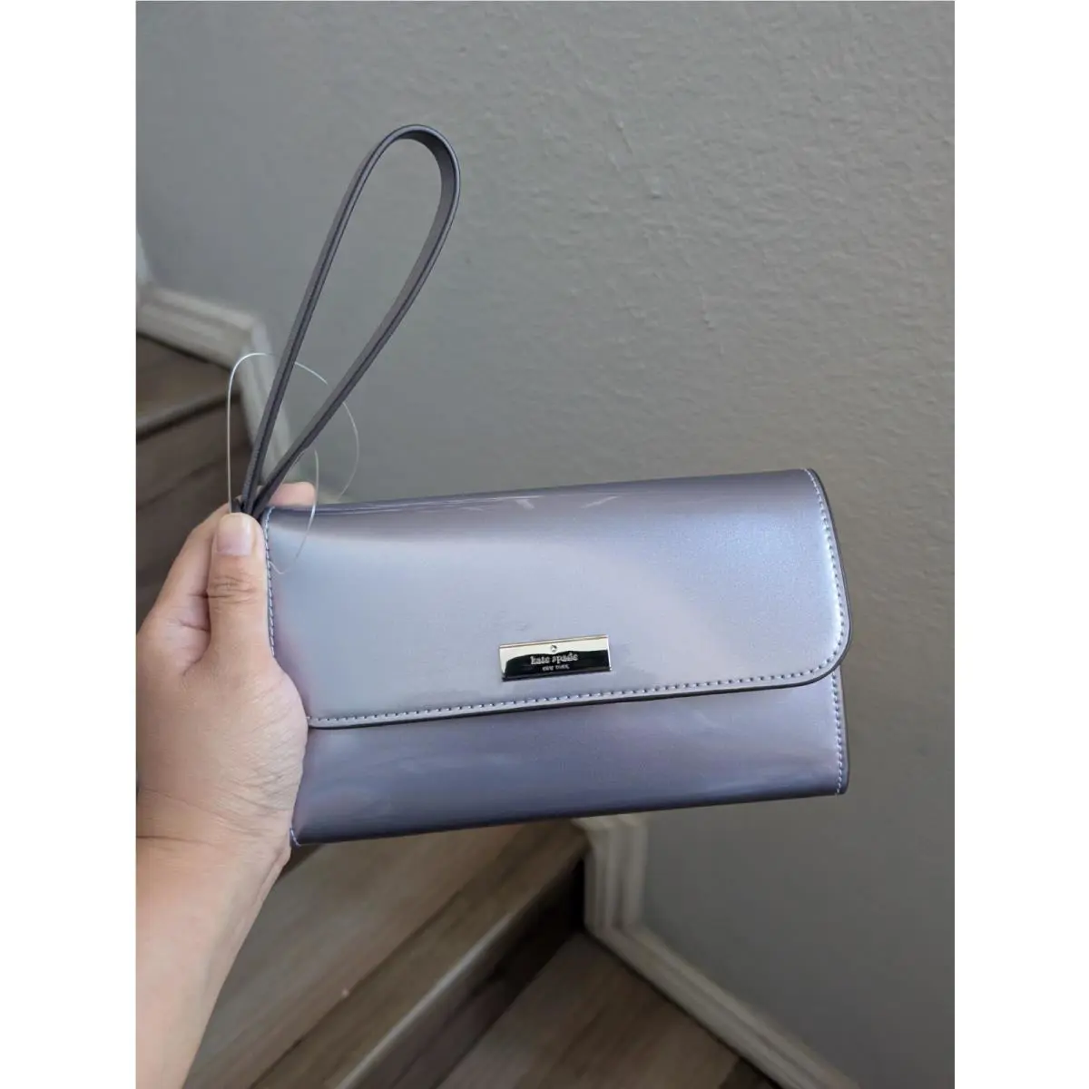 Kate Spade KJ015 Kenzie Boxed Medium Flap Wristlet In Candied Flower