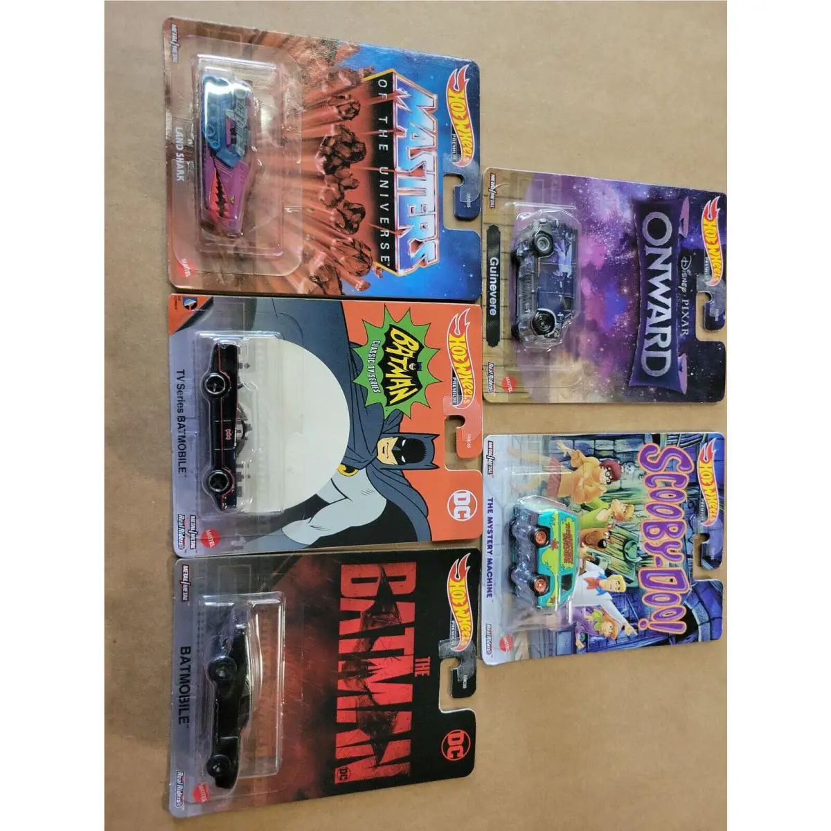 Hot Wheels 1:64 Retro 2021 DMC55-957G 2022 The Batman Batmobile Scooby