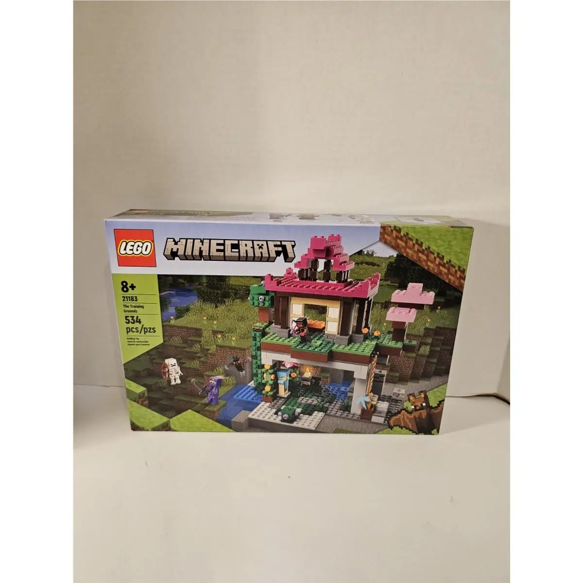 Lego Minecraft: The Training Grounds 21183 Retired