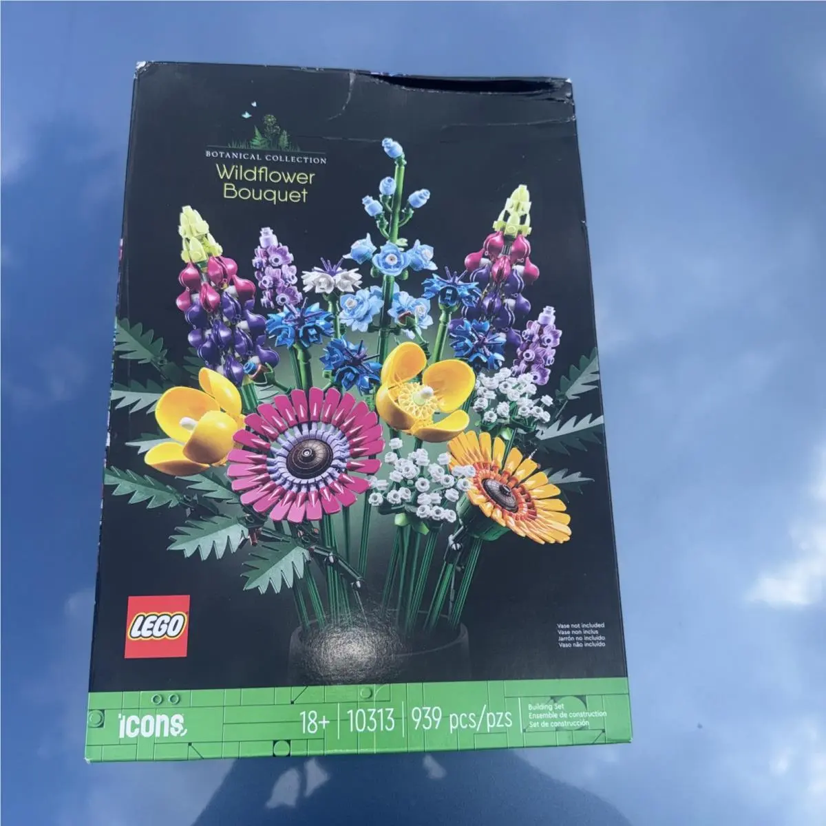 Lego Icons: Botanical Collection Set 10313 Wildflower Bouquet - Read