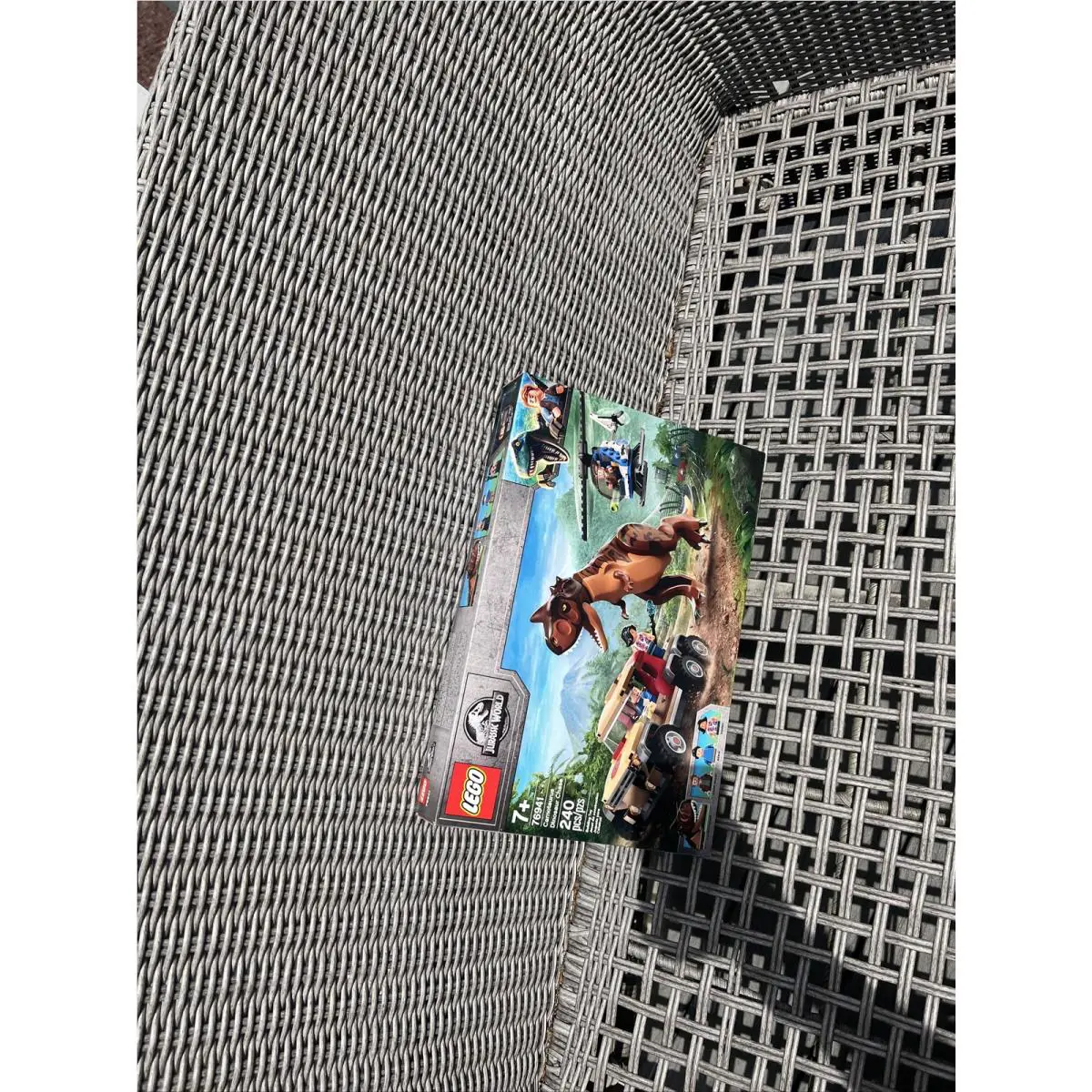 Lego 76941 Jurassic World Carnotaurus Dinosaur Chase Park Jeep