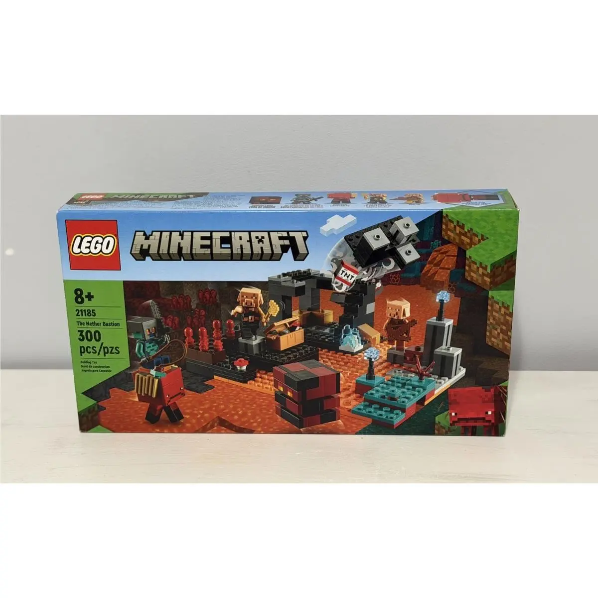 Lego Minecraft The Nether Bastion 21185 Box