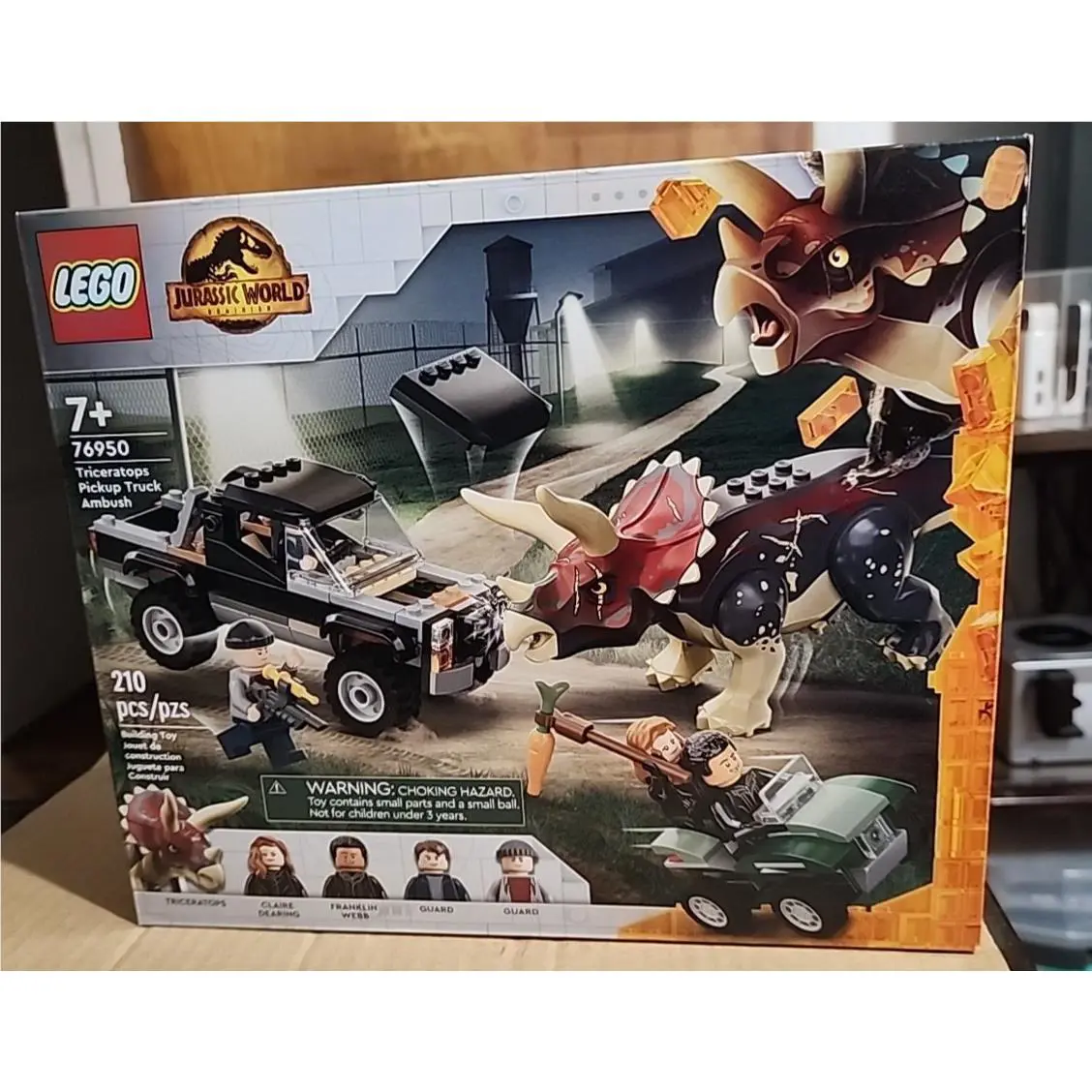 Lego 76950 Jurassic World Triceratops Pickup Truck Ambush