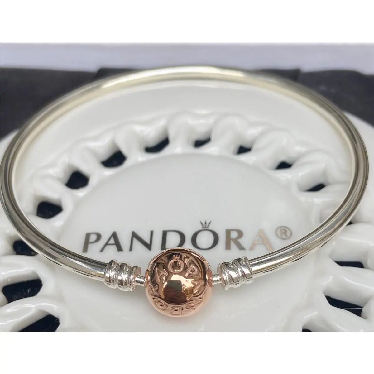 Pandora Moments Bangle 580713