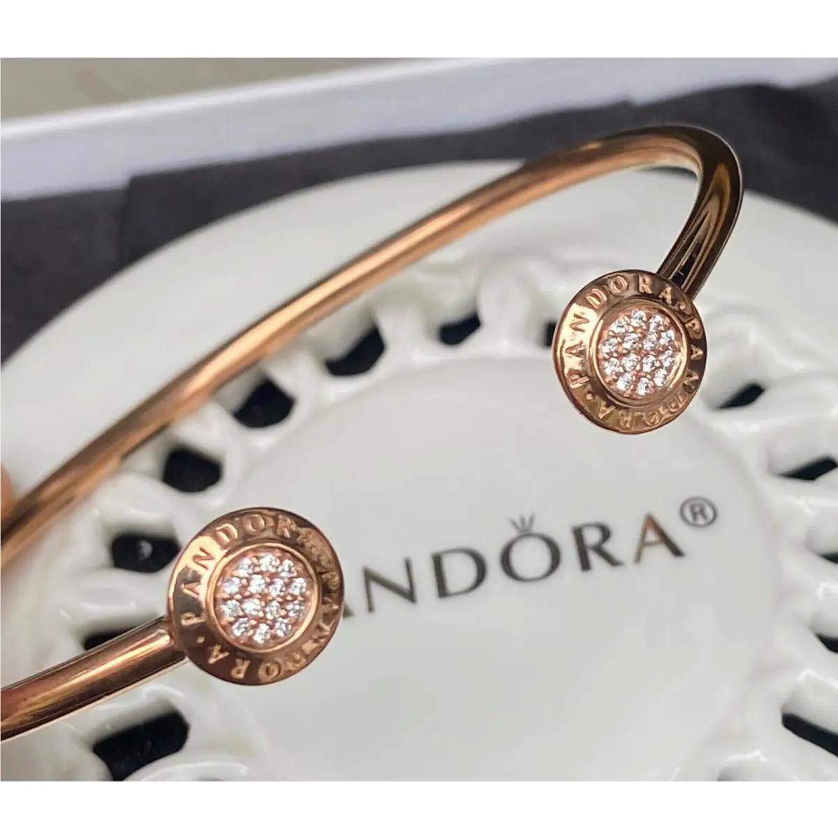 Pandora Moments Signature Bangle 580528CZ
