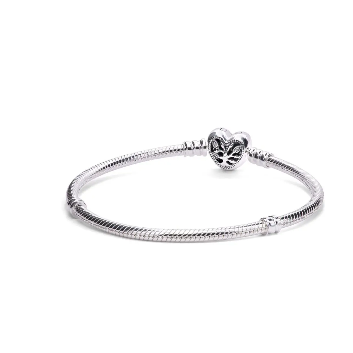 Pandora Moments Family Tree Heart Clasp Snake Chain Bracelet - 19