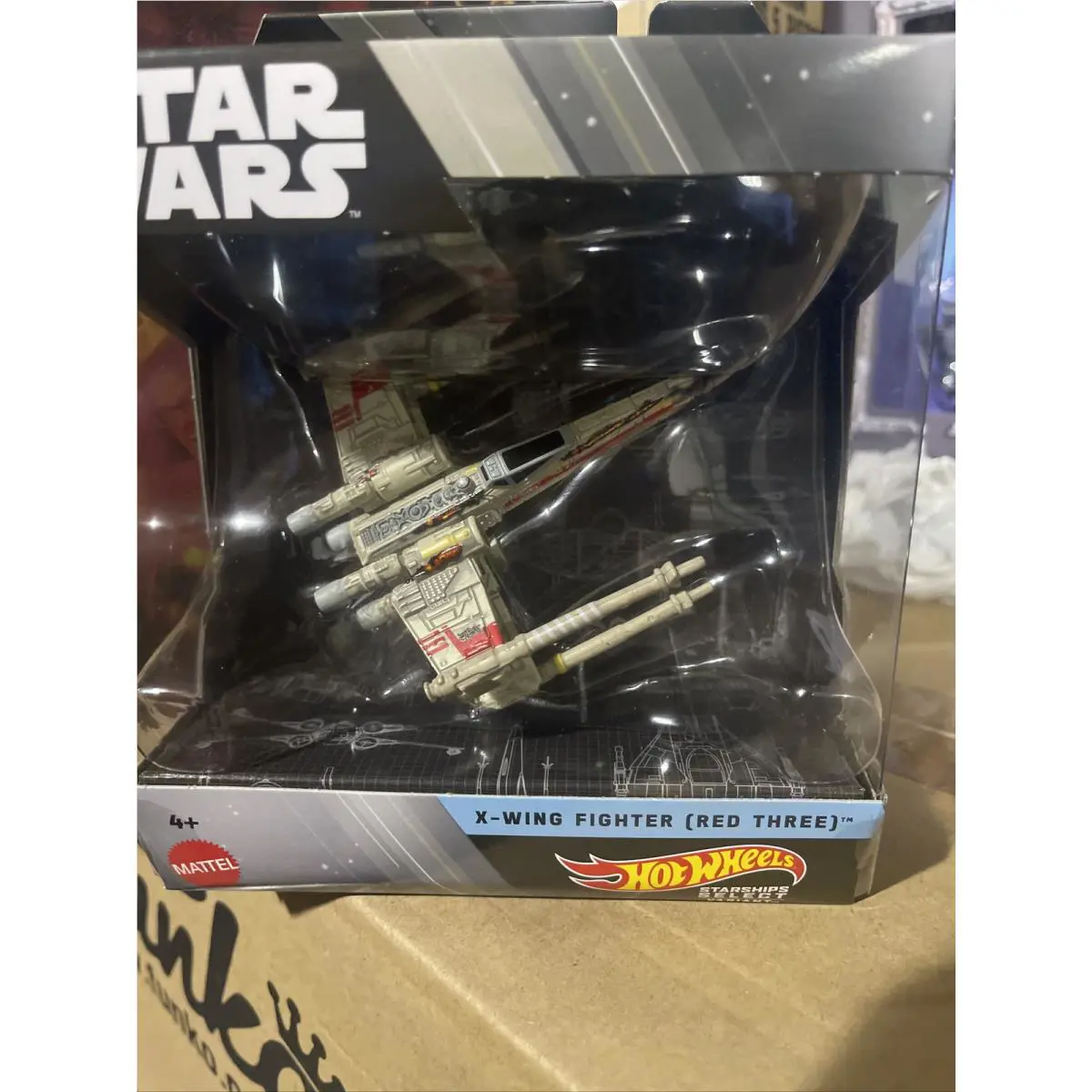 Mattel HMJ05 Chase Hot Wheels Star Wars Starship X-wing Fighter Red Three