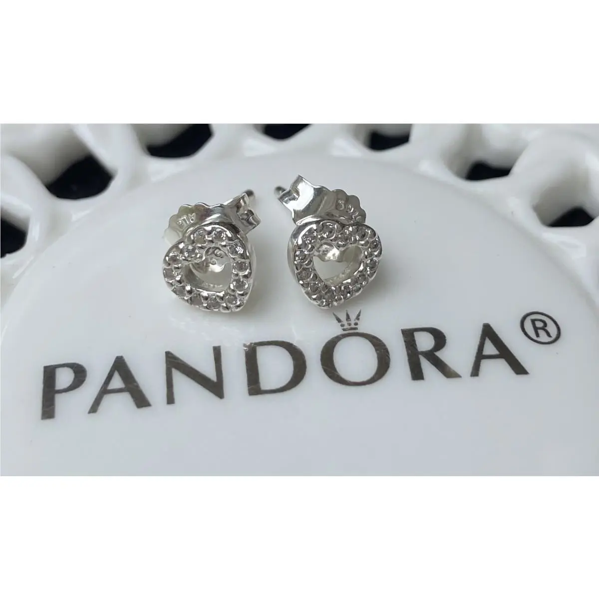 Pandora Open Heart Stud Earrings 290528CZ