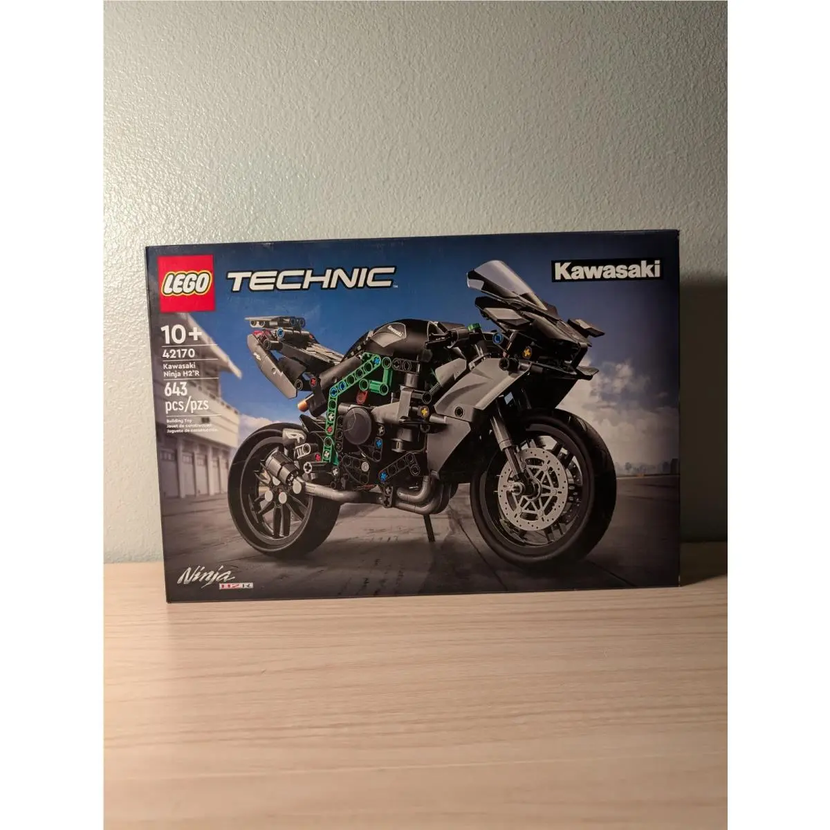 Lego Technic Kawasaki Ninja H2R Motorcycle 42170 643pc Set 10+ 2024