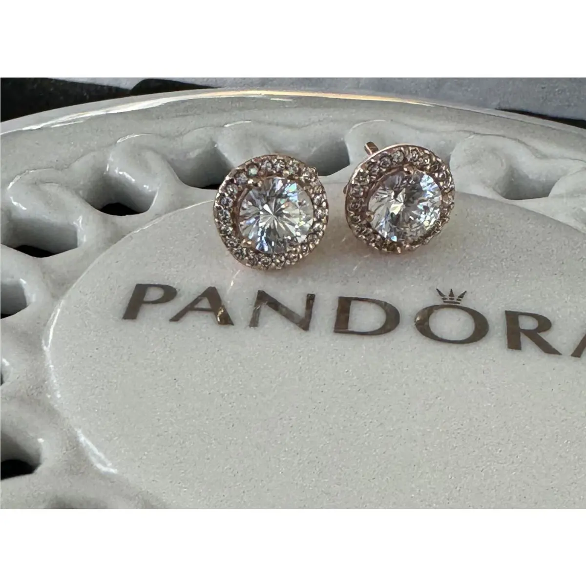 Pandora Round Sparkle Halo Stud Earrings 286272CZ