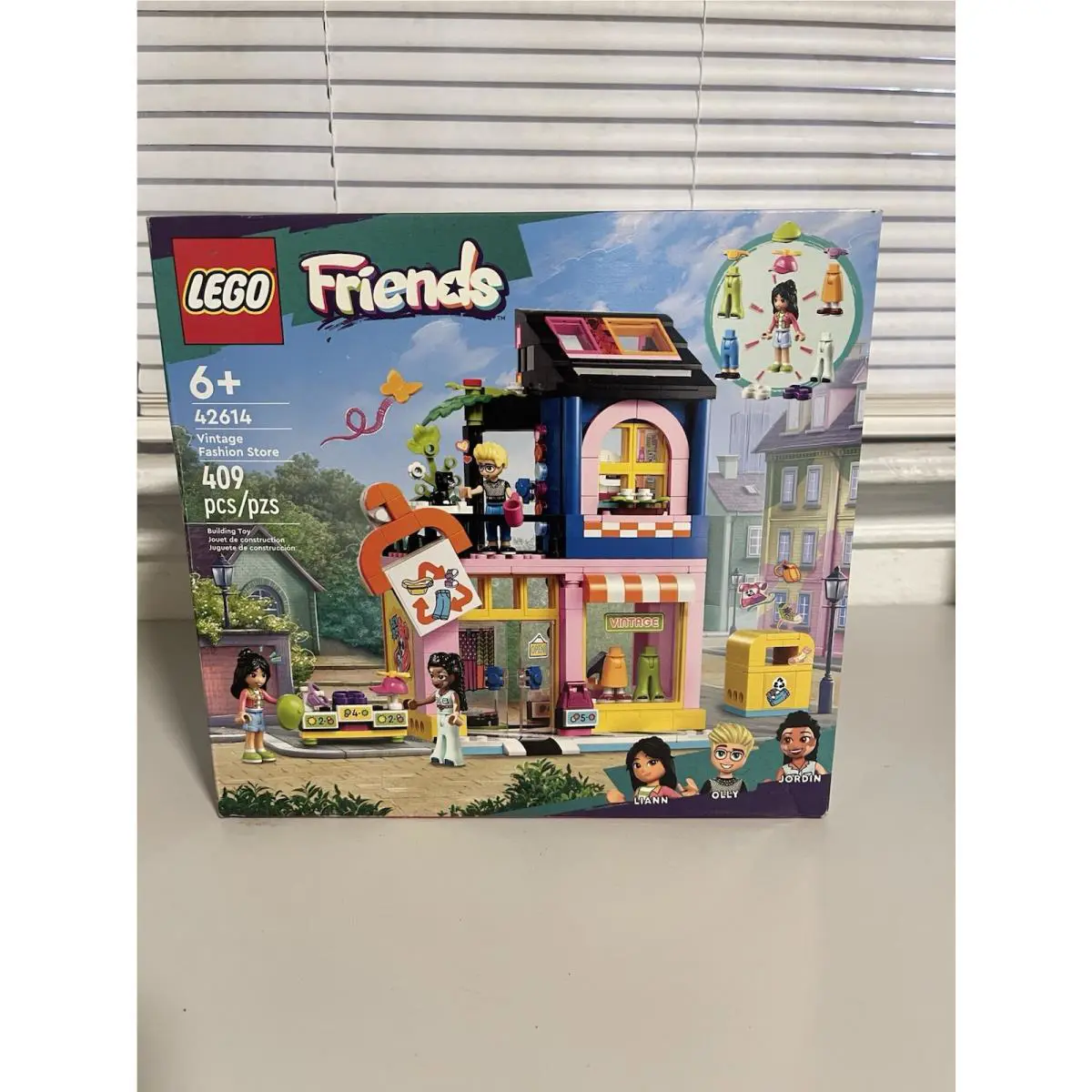 Lego Friends Vintage Fashion Store Toy Shop 42614 Retiring Set