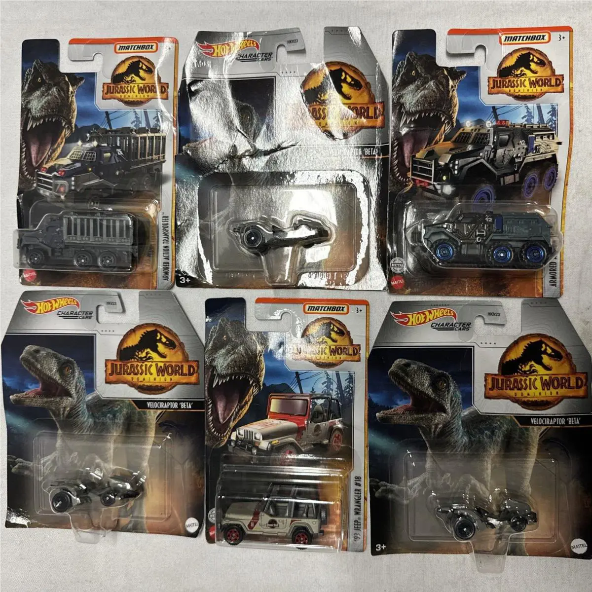 Hot Wheels Character Cars Jurassic World Dominion Include Velociraptor Beta Car