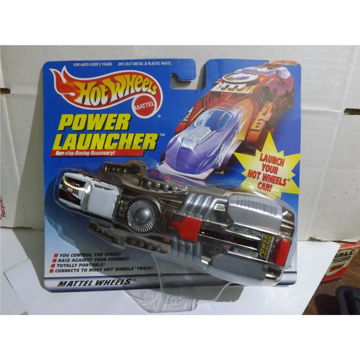 2001 Hotwheels Power Launcher with Rare White Camaro 1/64 Scale