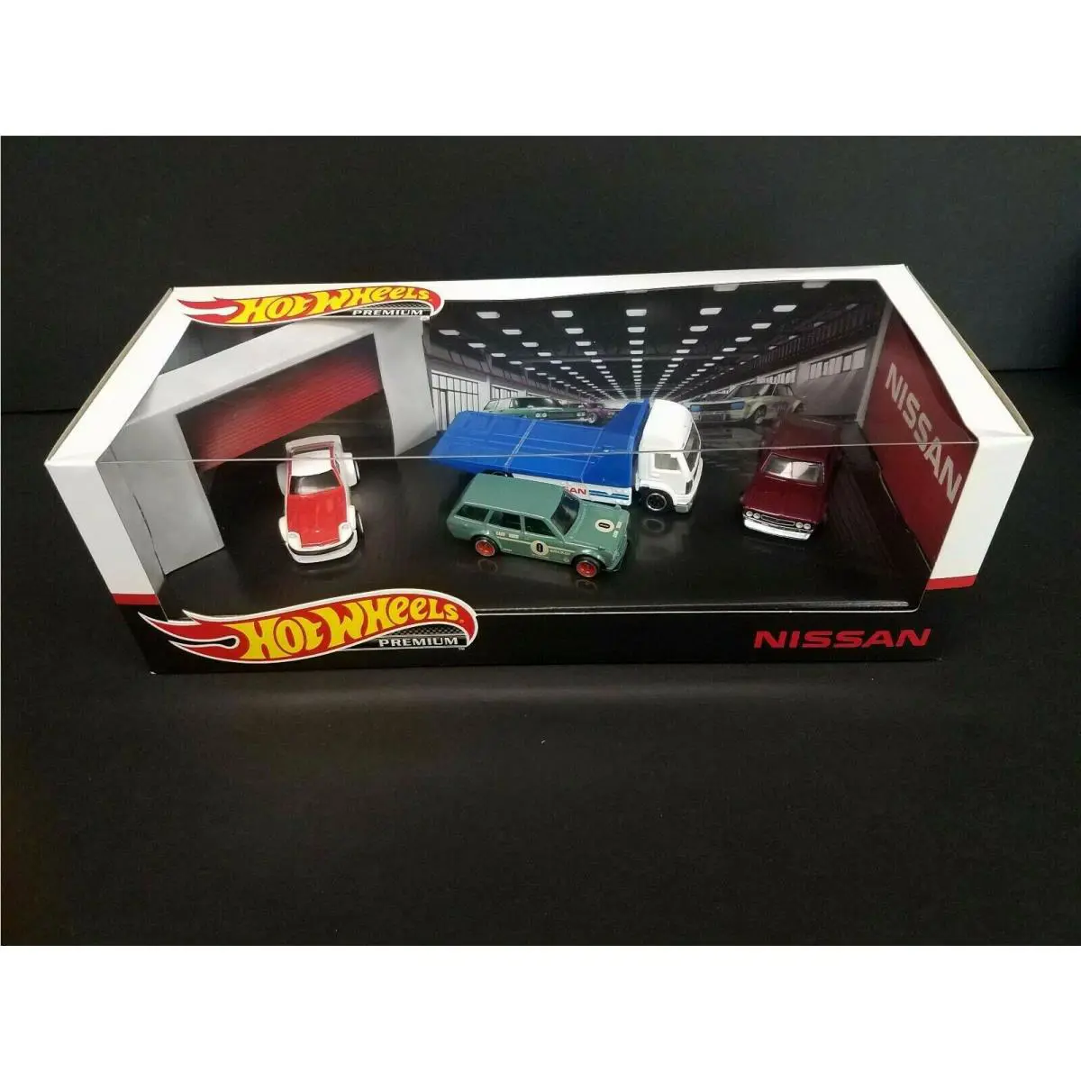 2020 Hot Wheels Premium Nissan 4 Piece Garage Diorama Box Set w/ 510 Bluebird