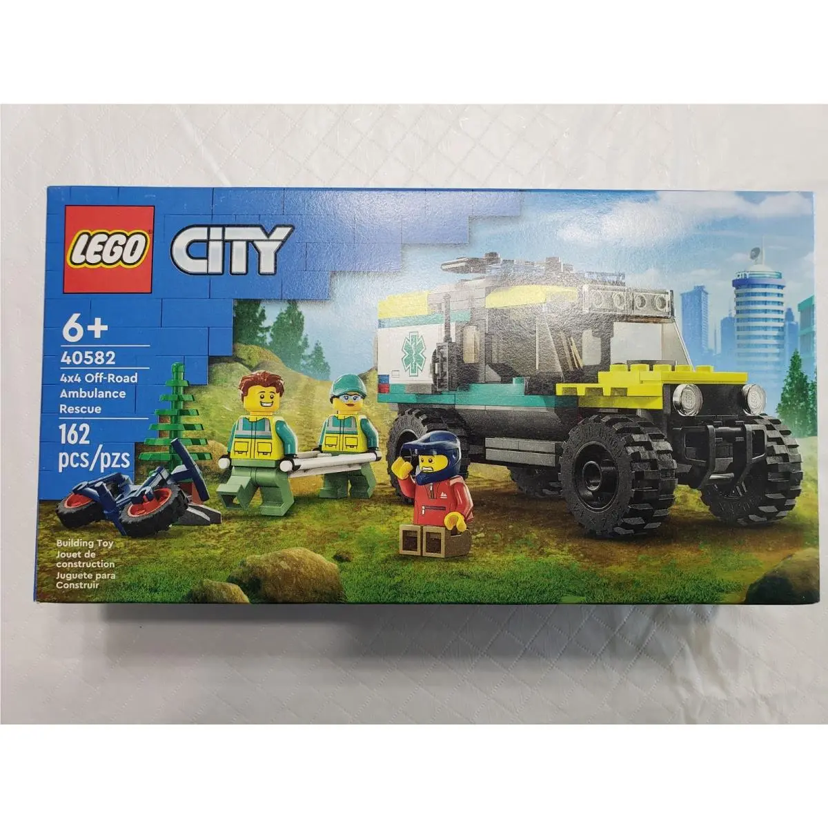 Lego City: 4x4 Off-road Ambulance Rescue 40582 Retired