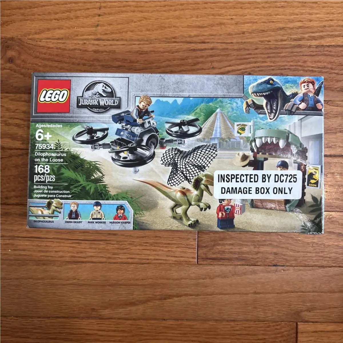 Dilophosaurus on The Loose - Lego Jurassic World Set 75934